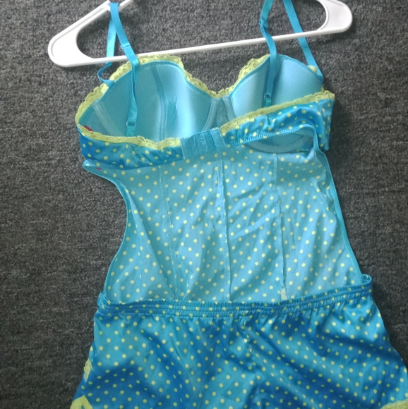 A 34c lingerie one piece - Picture 2 of 2